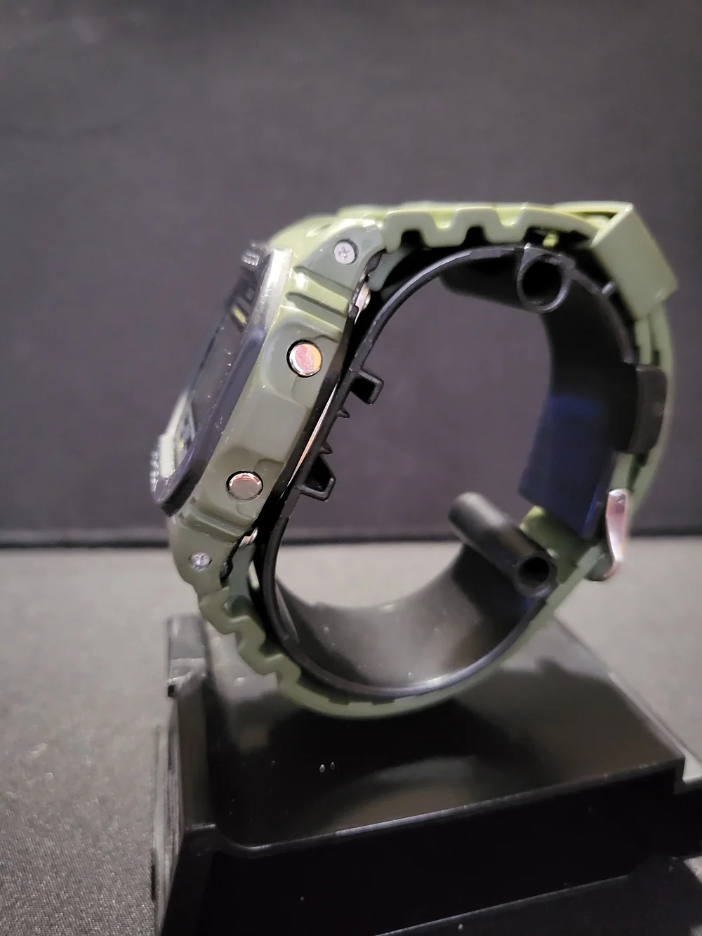 Casio G-Shock DW-5610SU Digital Watch in Olive Green